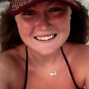 Meet your Posher, Candice